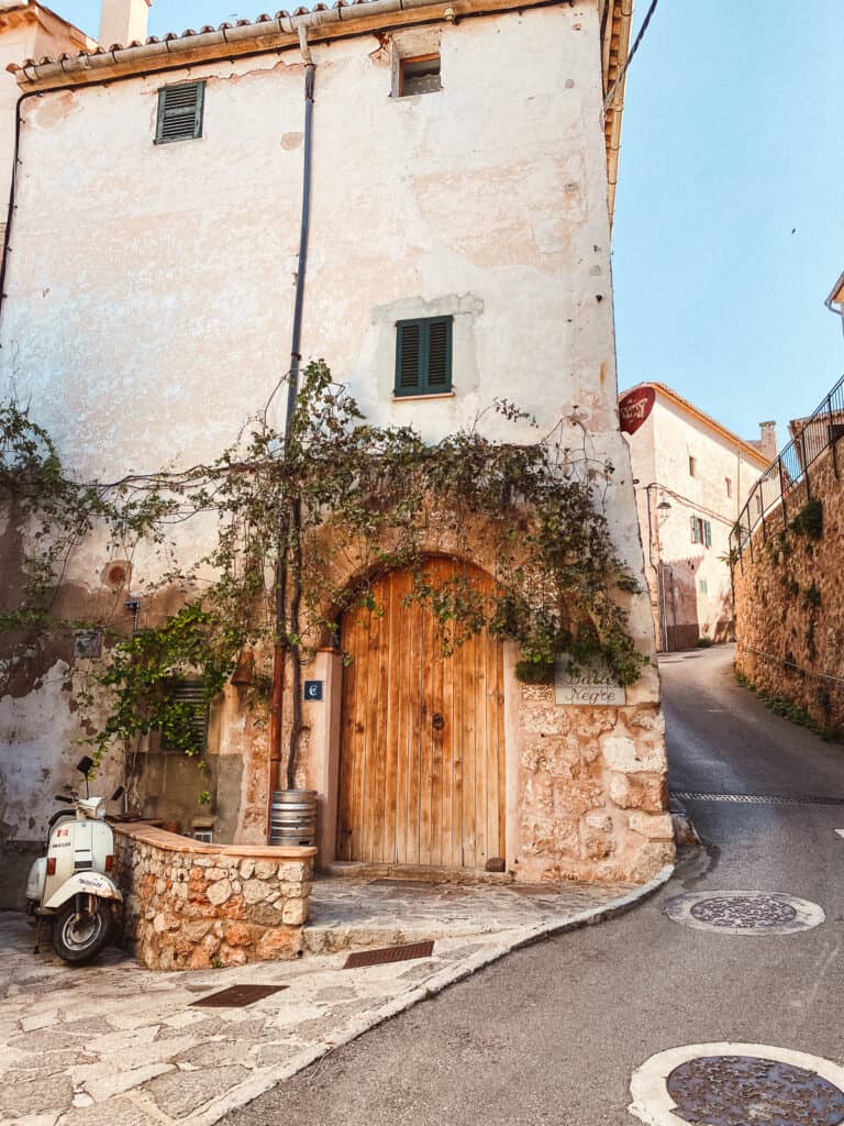 Mallorca in May: Weather and Best Things to Do